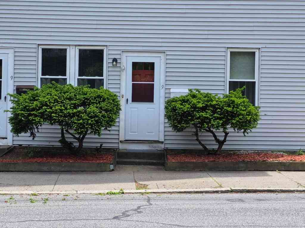 Apartment For Rent - 9 Oak #1<br/> Wakefield, MA 01880
