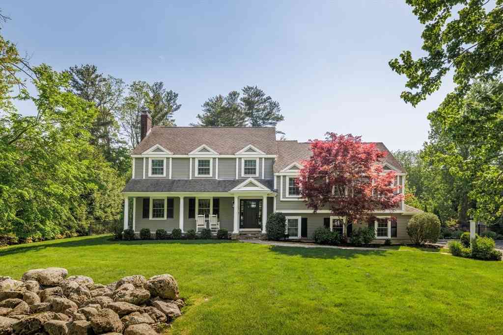 Homes For Sale - 85 Old Farm Rd<br/> Milton, MA 02186