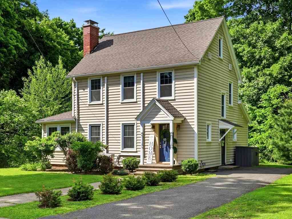 Homes For Sale - 32 Lincoln Rd<br/> Longmeadow, MA 01106