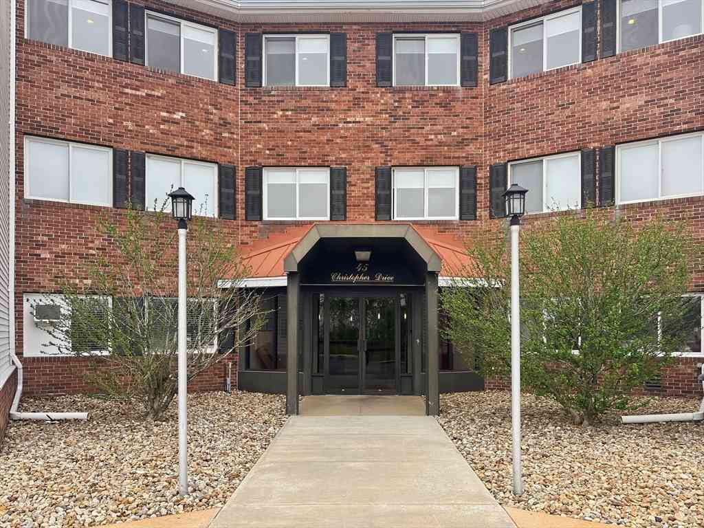 Condo For Sale - 45 Christopher Dr #105<br/> Methuen, MA 01844