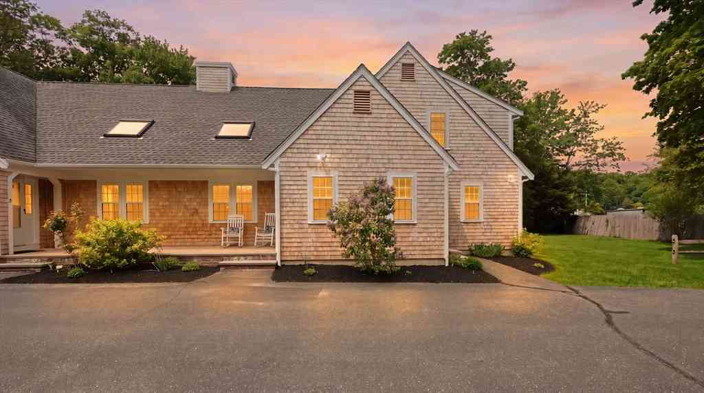 Condo For Sale - 176 Palmer Ave #2<br/> Falmouth, MA 02540