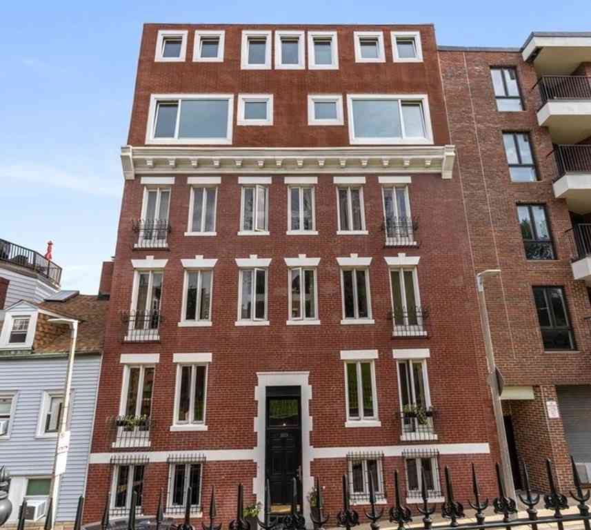 Condo For Sale - 103 Charter St #1<br/> Boston, MA 02113