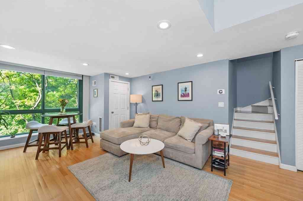 Condo For Sale - 42 Eighth #3315<br/> Boston, MA 02129