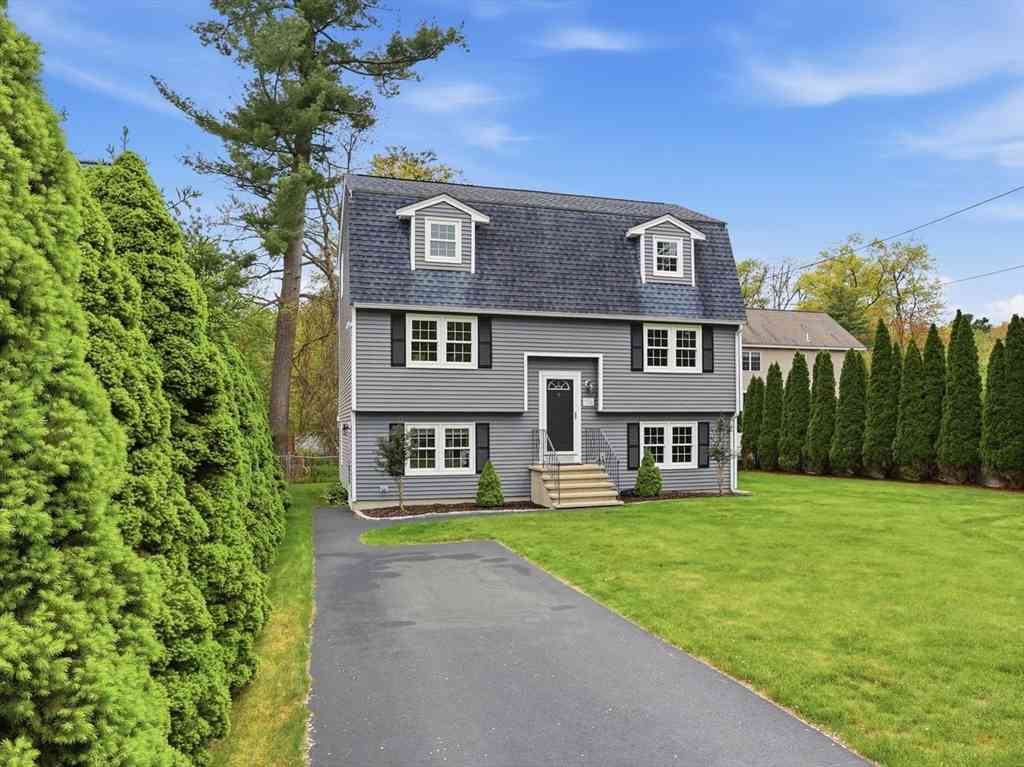 Homes For Sale - 13 1/2 Vincent<br/> Middlesex County, Billerica, MA 01821