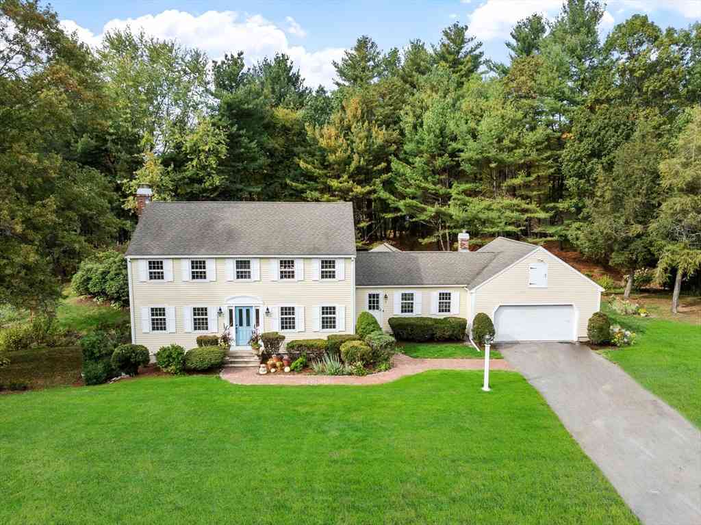 Homes For Sale - 9 Butternut Road<br/> Middlesex County, Westford, MA 01886