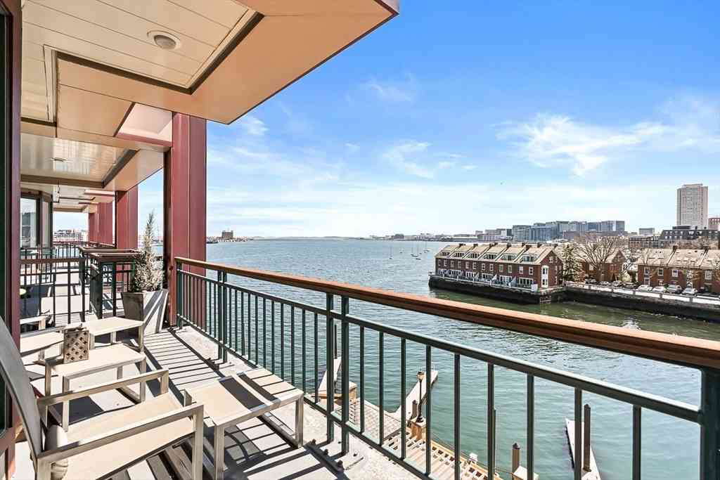 Condo For Sale - 40 Battery St #306<br/> Boston, MA 02109
