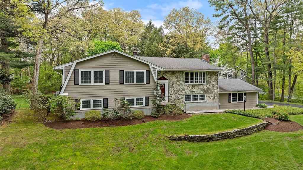 Homes For Sale - 21 Churchill Street<br/> Sudbury, MA 01776
