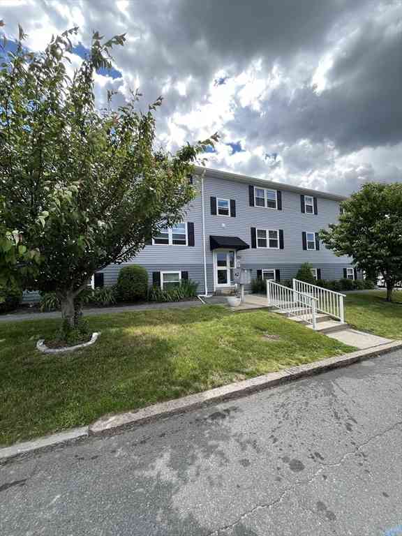 Condo For Sale - 120 Fifteenth #4<br/> Fall River, MA 02720