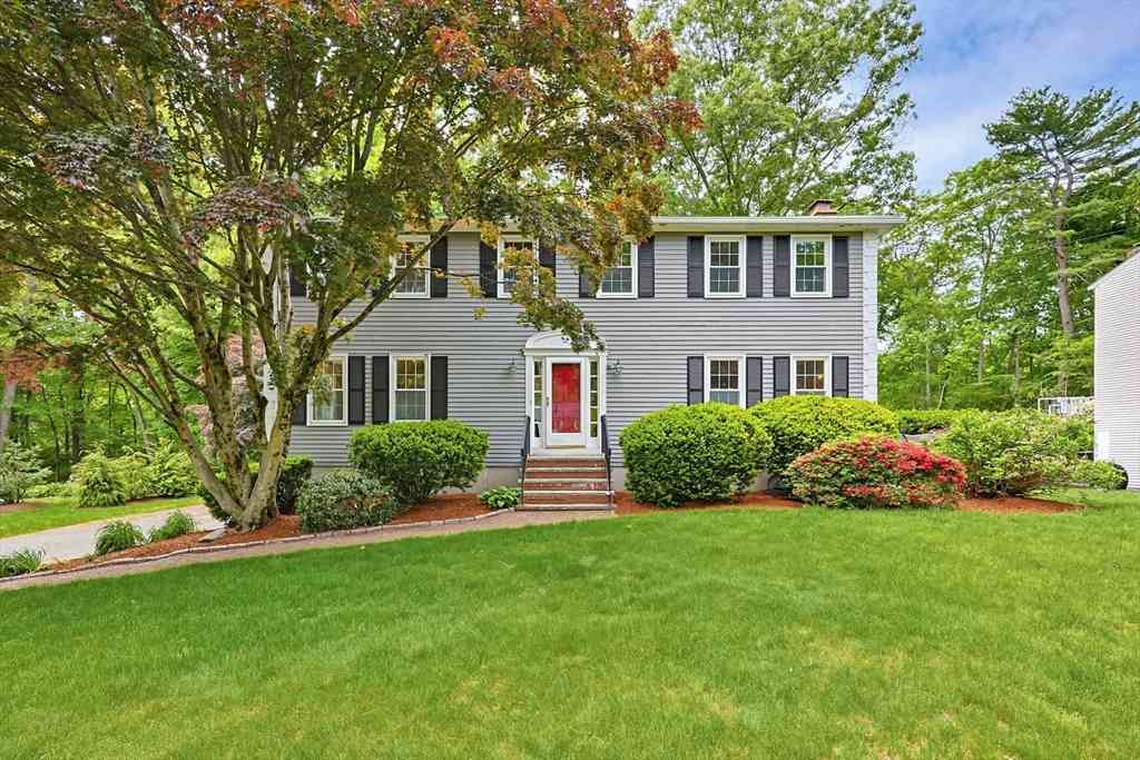 Homes For Sale - 7 Cahill Park Dr<br/> Framingham, MA 01702