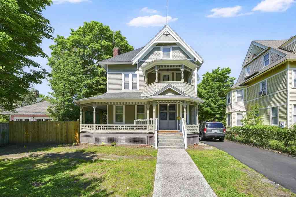 Homes For Sale - 288 Saint James Ave<br/> Springfield, MA 01109