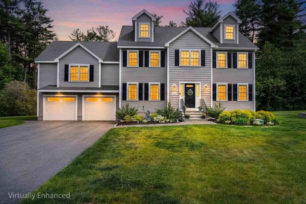 Homes For Sale - 27A Devonshire Dr<br/> Middlesex County, Billerica, MA 01821
