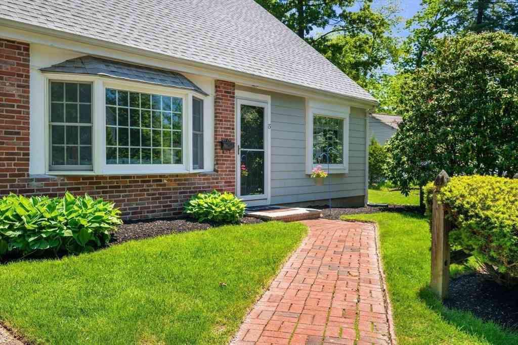 Homes For Sale - 15 Hartshorne Rd<br/> Middlesex County, Wakefield, MA 01880