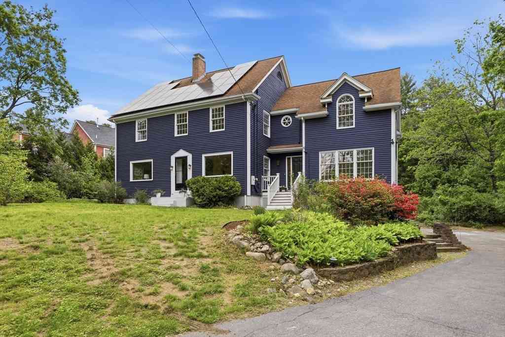Homes For Sale - 106 Concord Rd<br/> Middlesex County, Bedford, MA 01730
