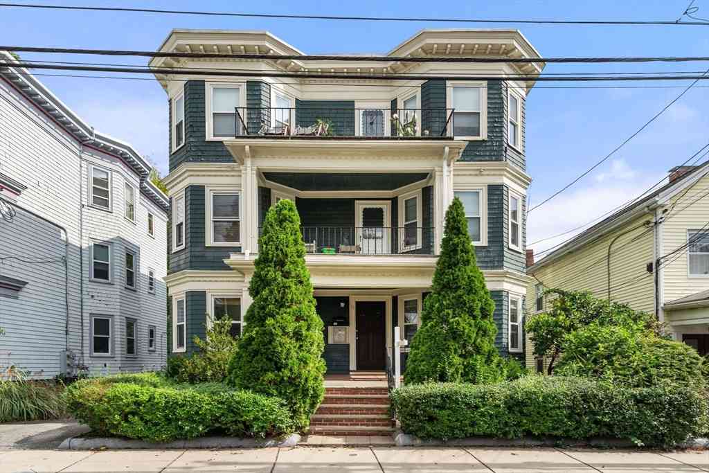 Condo For Sale - 15 Oakland St #1<br/> Boston, MA 02135