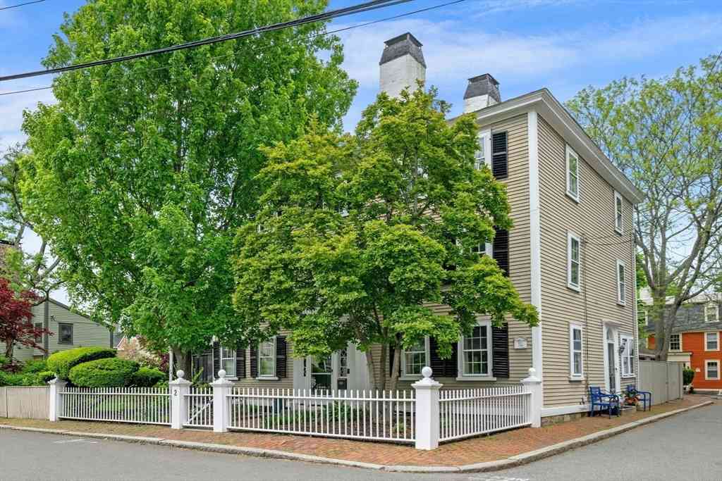 Condo For Sale - 2 Andover St #B<br/> Salem, MA 01970