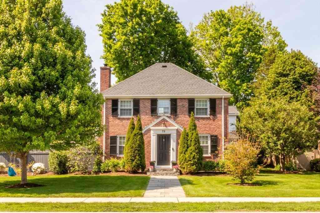 Homes For Sale - 75 W Central St<br/> Natick, MA 01760
