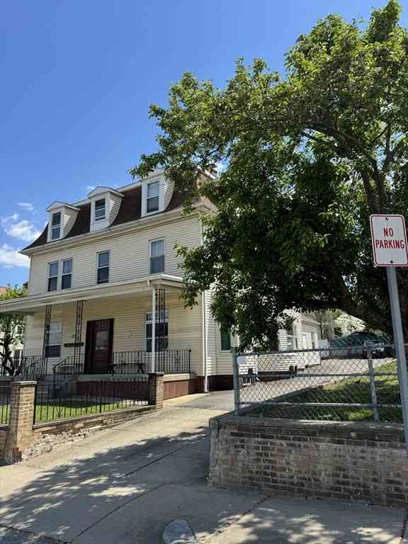 Apartment For Rent - 227 North Beacon St. #1<br/> Watertown, MA 02472