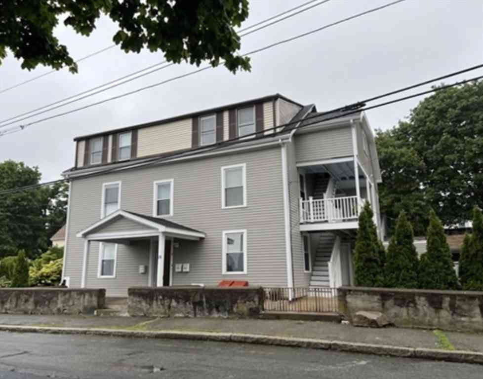 Apartment For Rent - 18 Wellman St #1<br/> Beverly, MA 01915