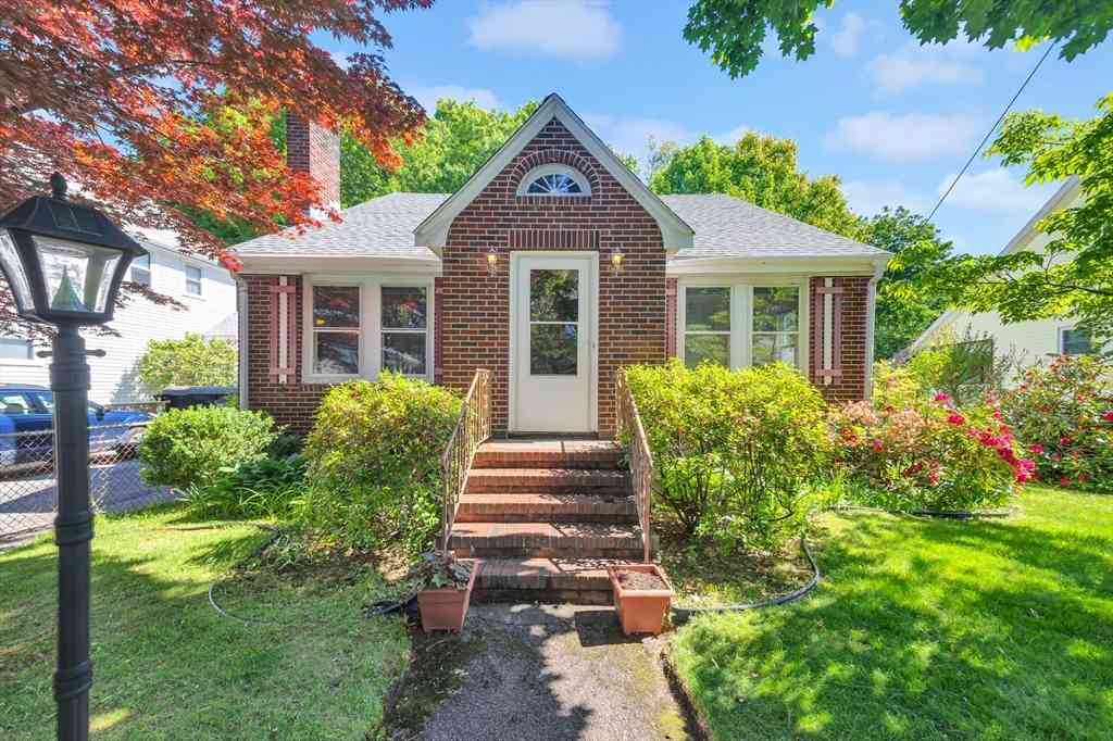 Homes For Sale - 15 Berkeley Street<br/> Arlington, MA 02474