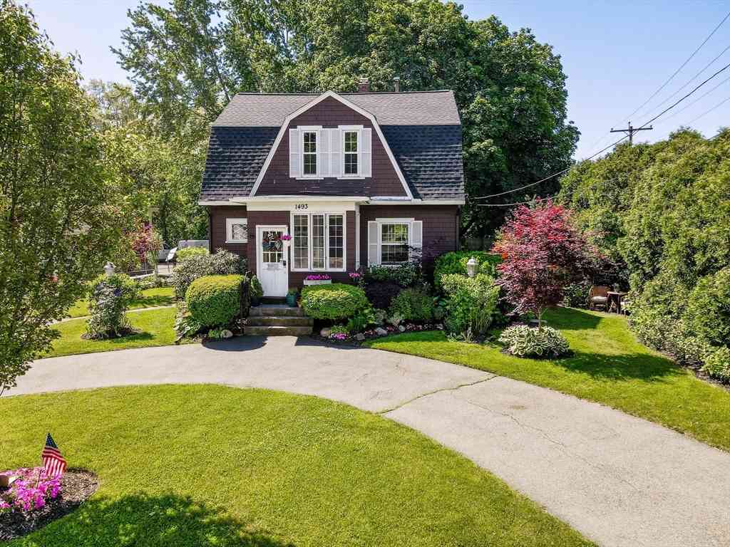 Homes For Sale - 1493 Andover Street<br/> Middlesex County, Tewksbury, MA 01876