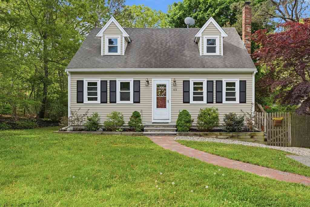 Homes For Sale - 43 Brigantine Circle<br/> Plymouth, MA 02360