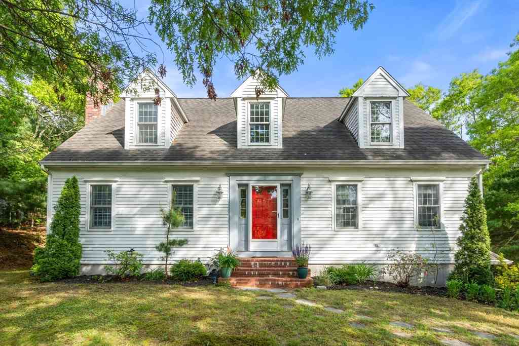 Homes For Sale - 8 Friendship Ln<br/> Barnstable County, Bourne, MA 02532
