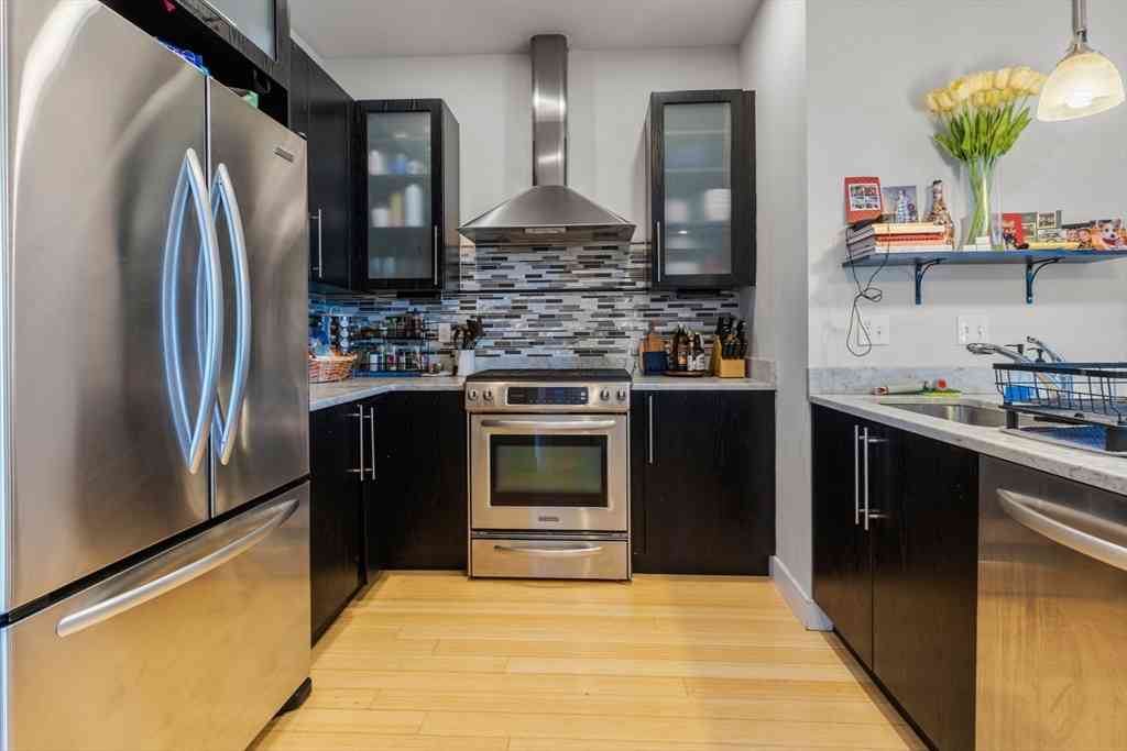 Condo For Rent - 152 Old Colony Avenue #10<br/> Boston, MA 02127
