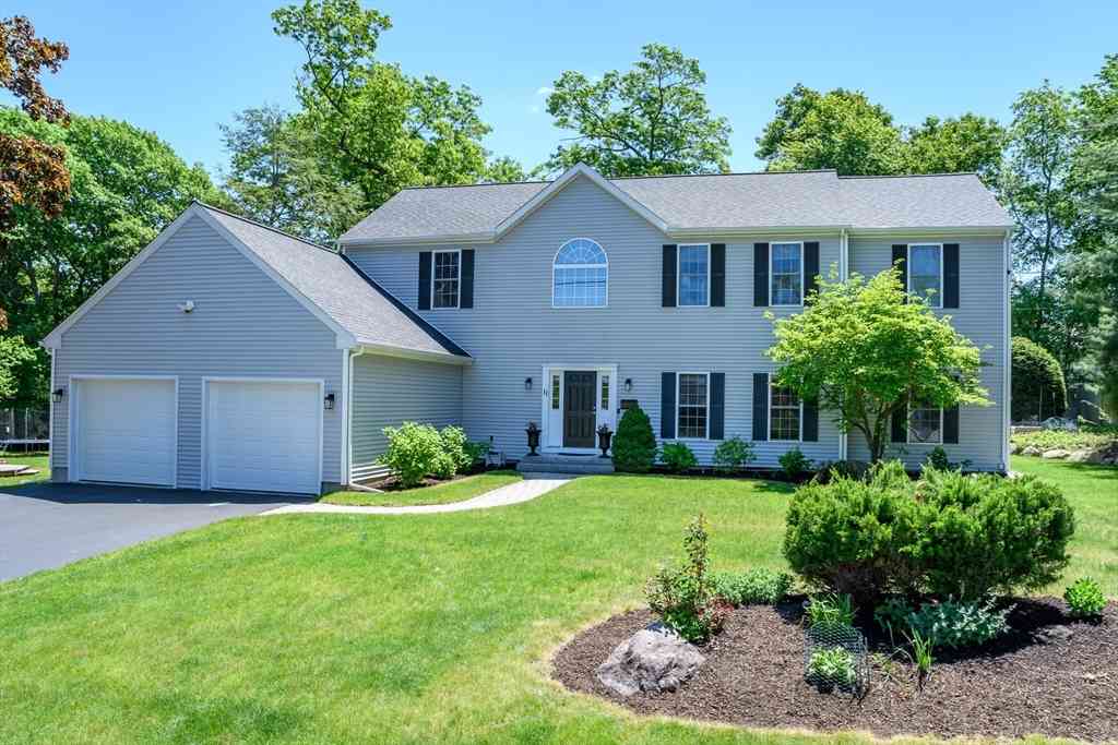 Homes For Sale - 11 Irving Rd<br/> Natick, MA 01760