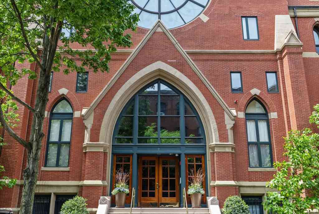 Condo For Sale - 2 Clarendon St #301<br/> Boston, MA 02116