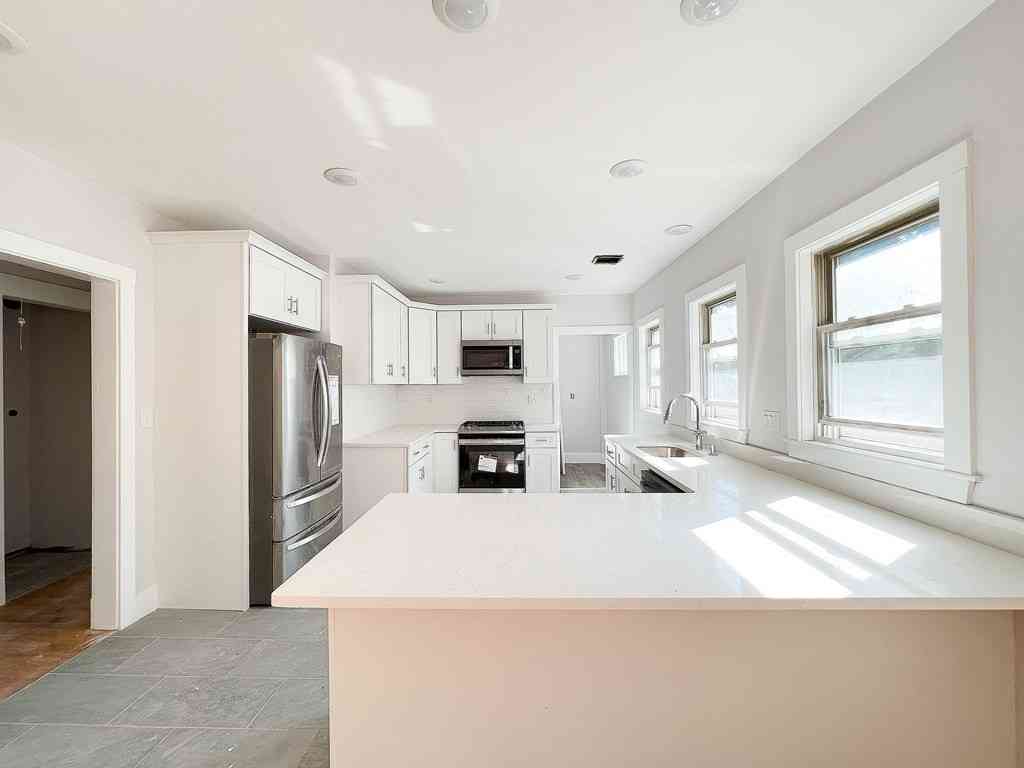 Condo For Rent - 214 Derby St. #214<br/> Newton, MA 02465