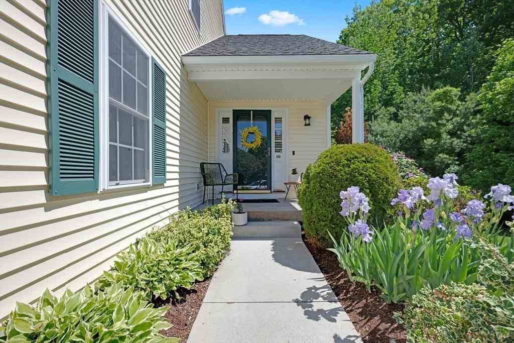 Condo For Sale - 29 Coldspring Dr #D<br/> Sutton, MA 01590