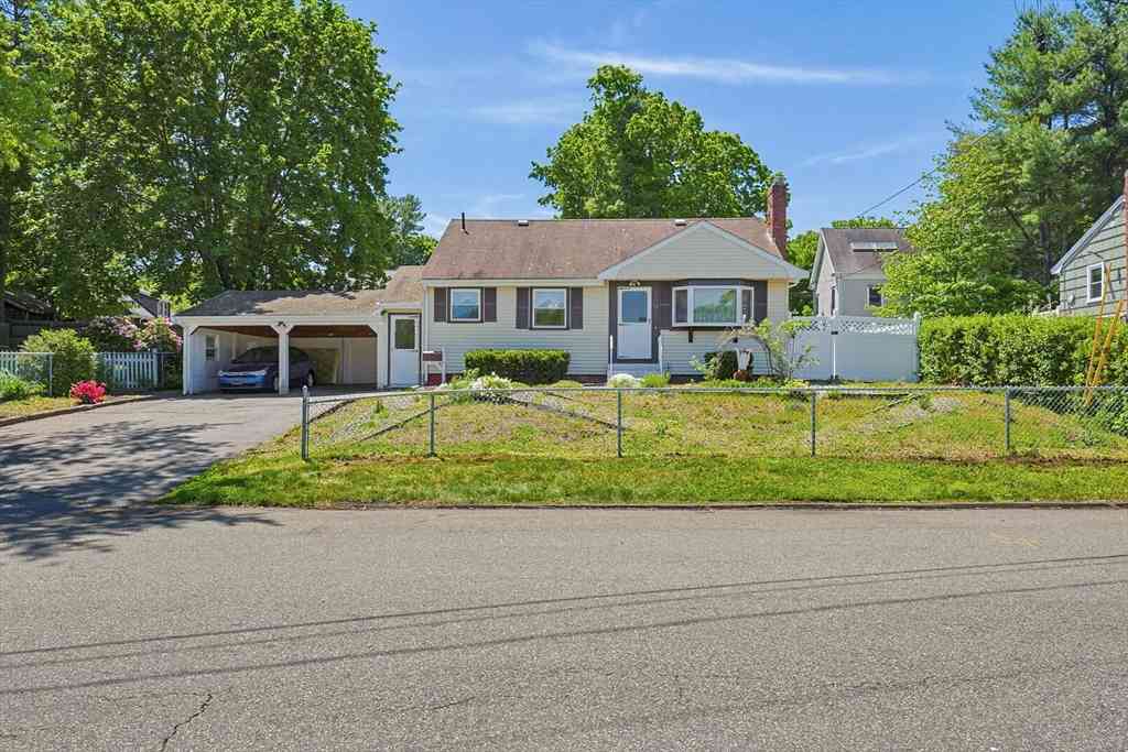 Homes For Sale - 93 Rogers Drive<br/> Stoughton, MA 02072