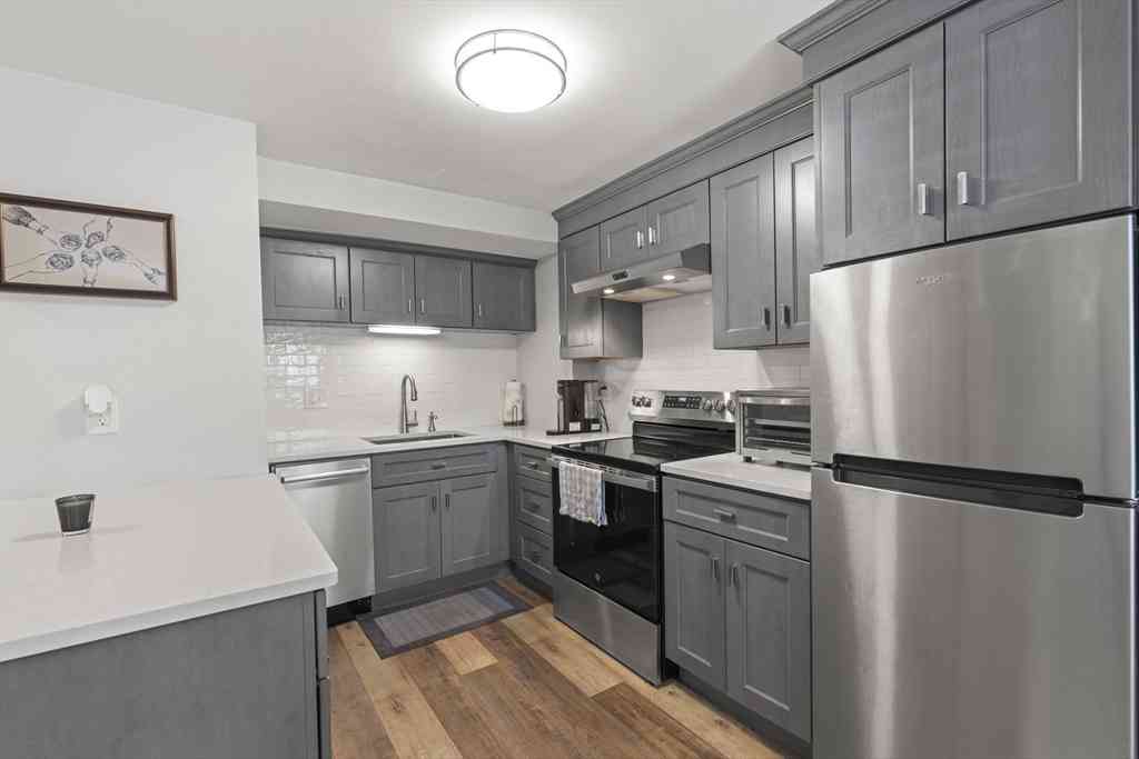 Condo For Sale - 392 E 8th St #1<br/> Boston, MA 02127