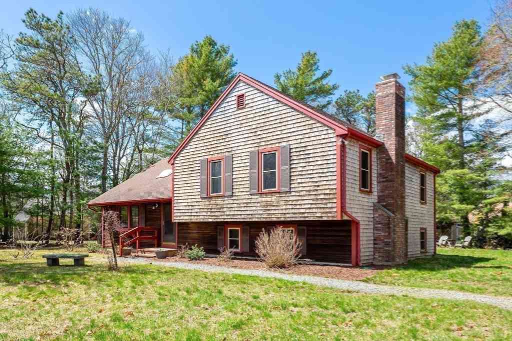 Homes For Sale - 4 Oak Ridge Dr<br/> Barnstable County, Bourne, MA 02559