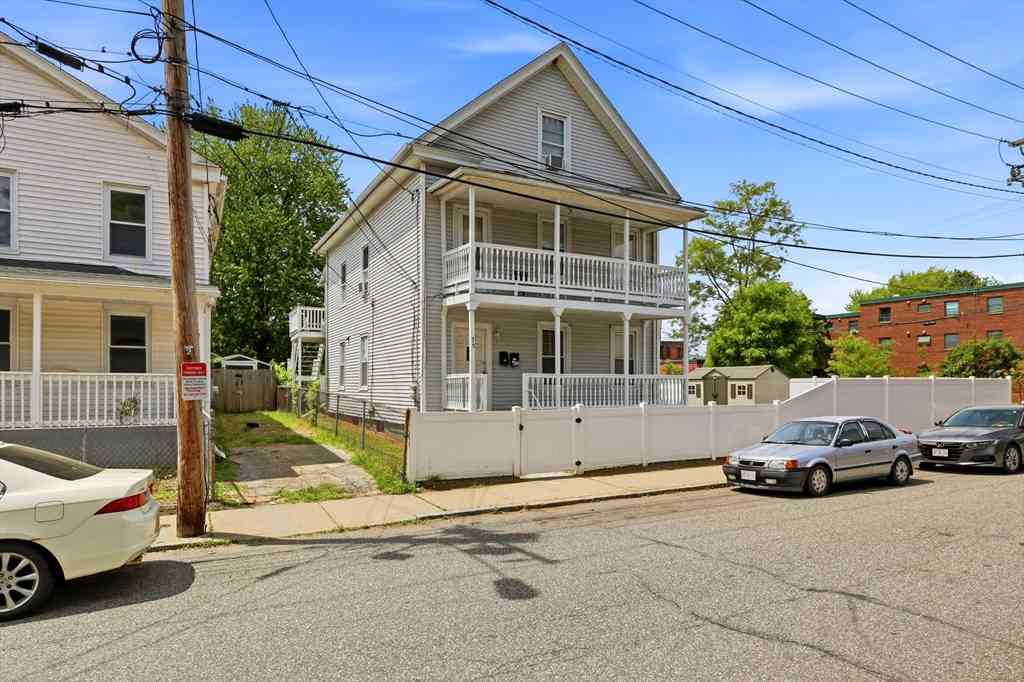 Multifamily For Rent - 35 N Summer St<br/> Holyoke, MA 01040