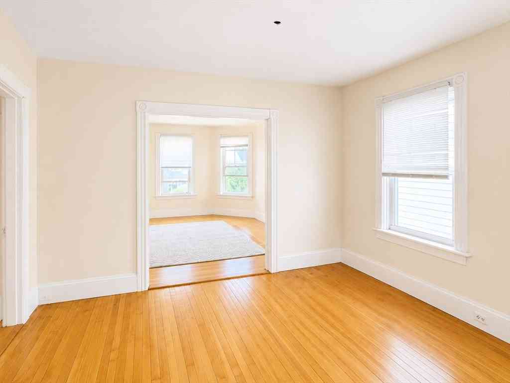 Apartment For Rent - 21 4th St #2<br/> Attleboro, MA 02703