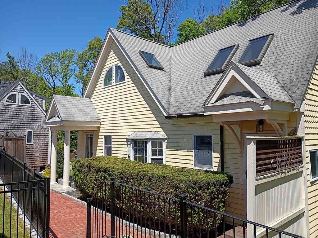 Homes For Rent - 106R Main<br/> Newbury, MA 01950