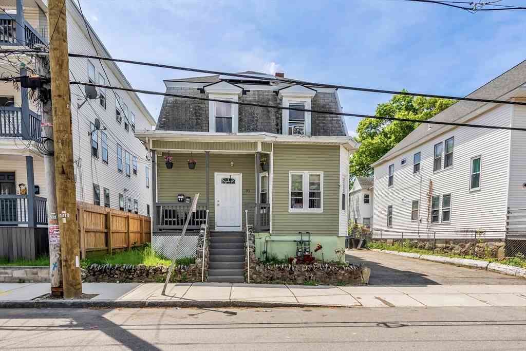 Multifamily For Rent - 191 Farnham St<br/> Lawrence, MA 01843
