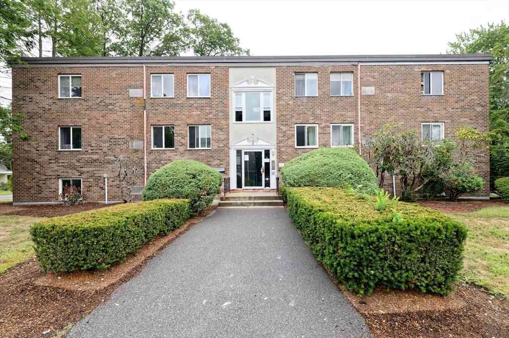 Condo For Sale - 2 Universal St #4<br/> Framingham, MA 01702