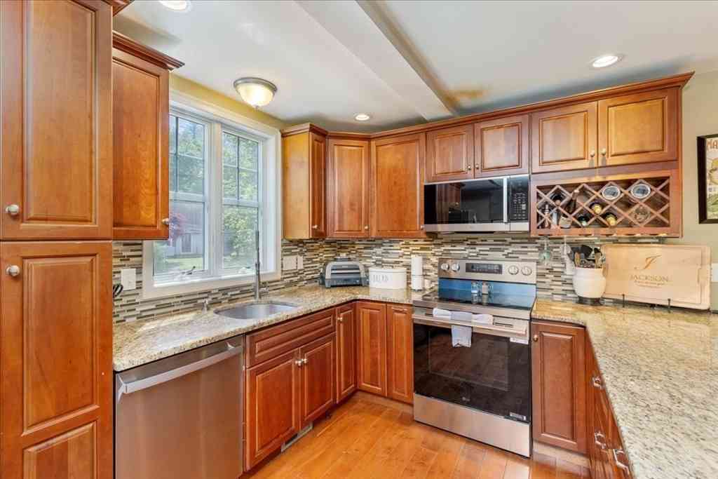 Homes For Sale - 3 1/2 Kimball Avenue<br/> Plaistow, NH 03865