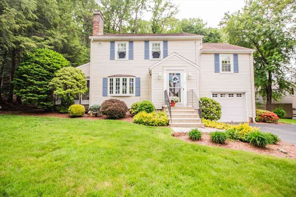 Homes For Sale - 2 Paradox Dr<br/> Worcester, MA 01602