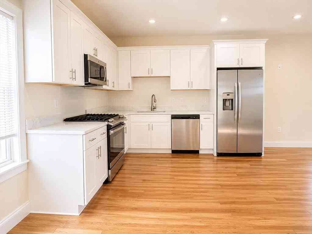 Homes For Rent - 14 Humboldt Place #1<br/> Boston, MA 02127