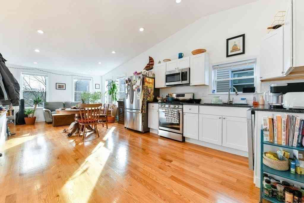 Apartment For Rent - 236 Havre St #3<br/> Boston, MA 02128