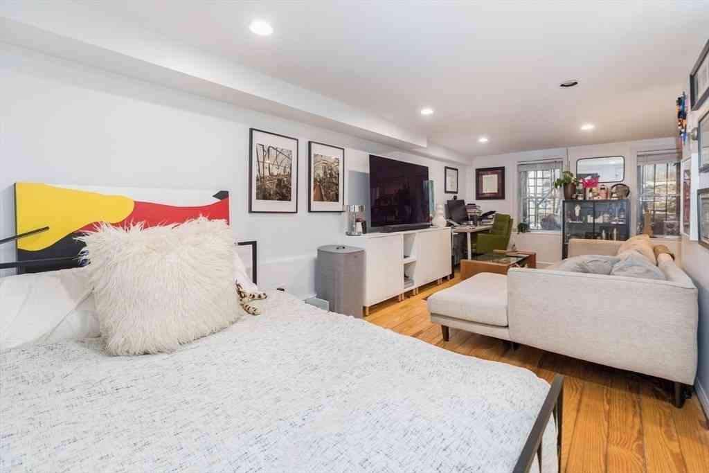 Condo For Rent - 94 Appleton Street #1<br/> Boston, MA 02116