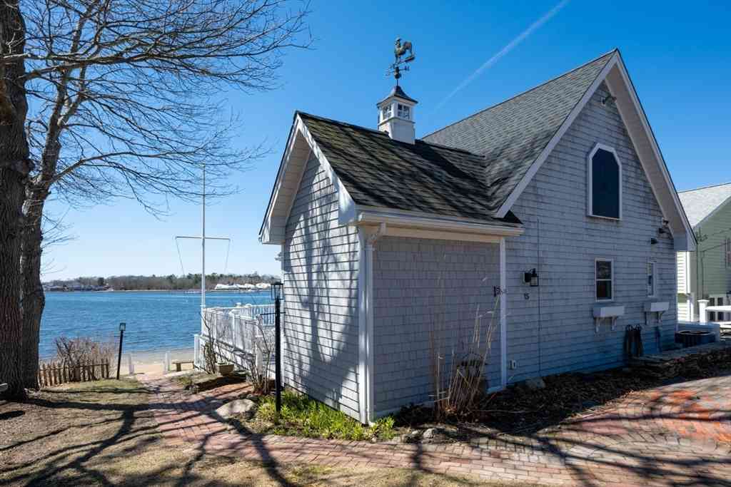Homes For Sale - 15 Oakhill Rd<br/> Wareham, MA 02571