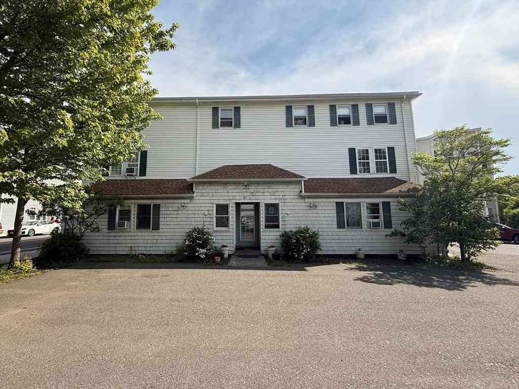Condo For Sale - 81 Cabot St #1M<br/> Beverly, MA 01915