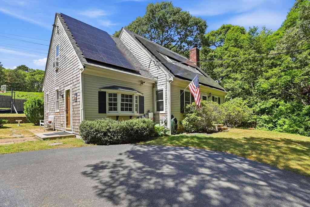 Homes For Sale - 10 Marthas Way<br/> Barnstable County, Barnstable, MA 02632