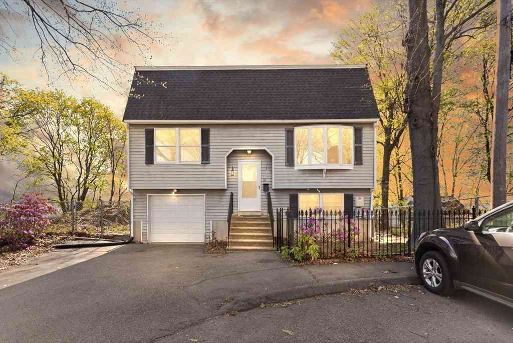 Homes For Sale - 10 Fiske Lane<br/> Lynn, MA 01902