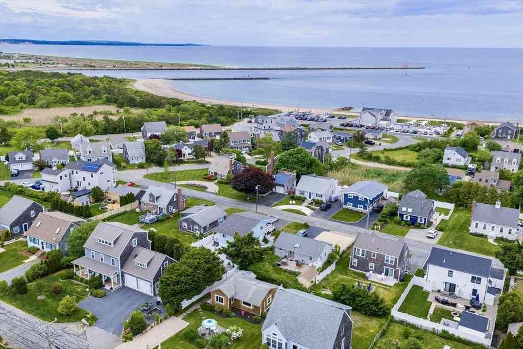 Homes For Sale - 17 Almy Ave<br/> Sandwich, MA 02563