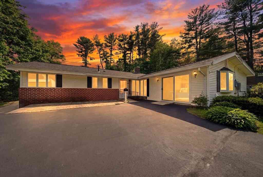 Homes For Sale - 20 Wildes Rd<br/> Middlesex County, Chelmsford, MA 01824